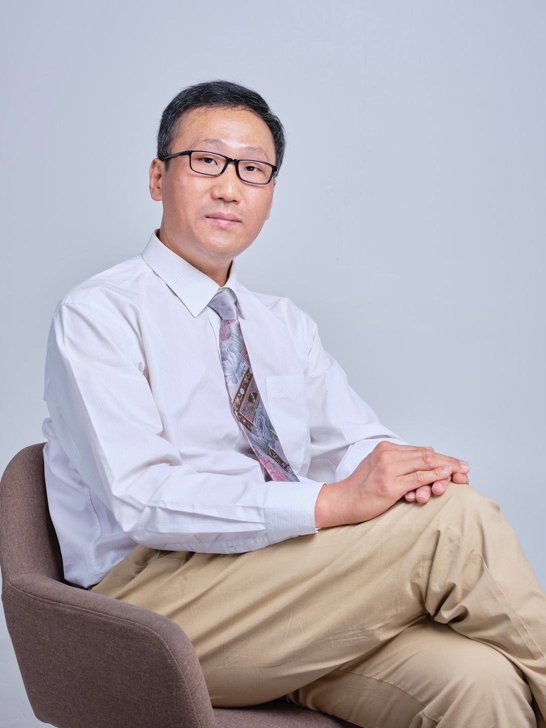 北京大学教授张春晓在安博（中国）迎西