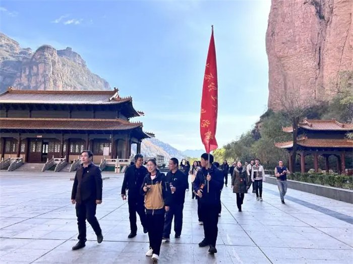 中共党员