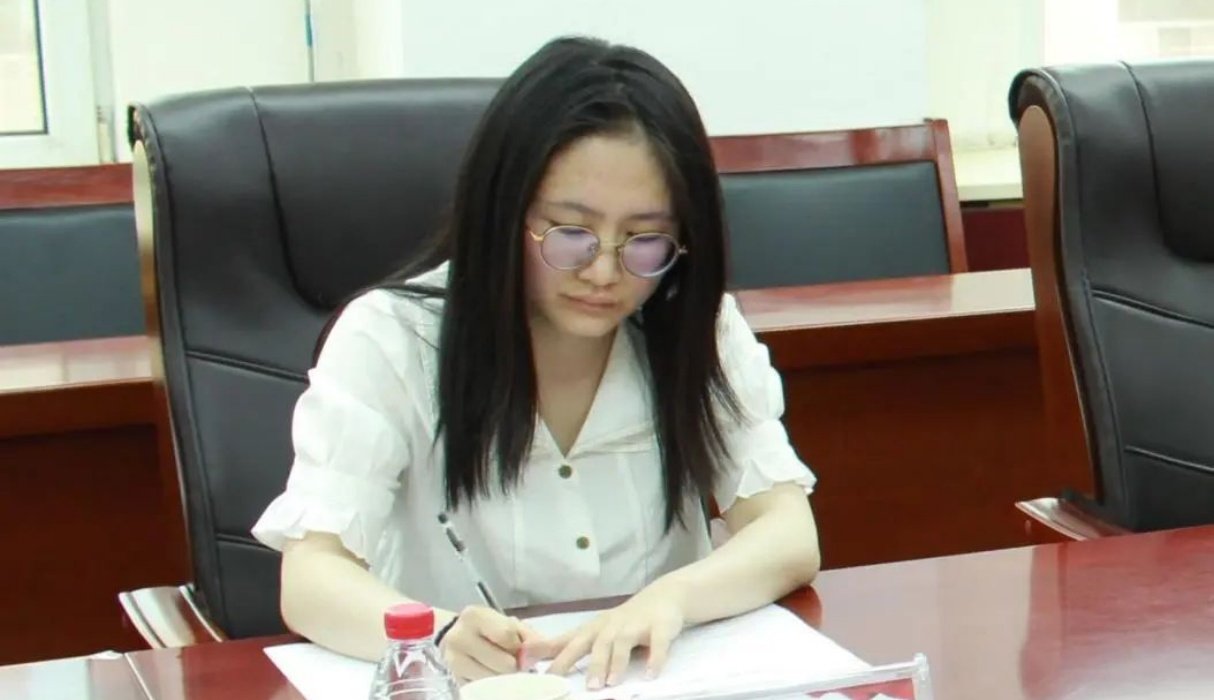榆次区委组织部人才办主任张文静