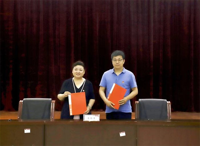 纪念馆思政课教学团队等出席签约仪式