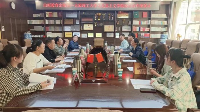加强校友联系