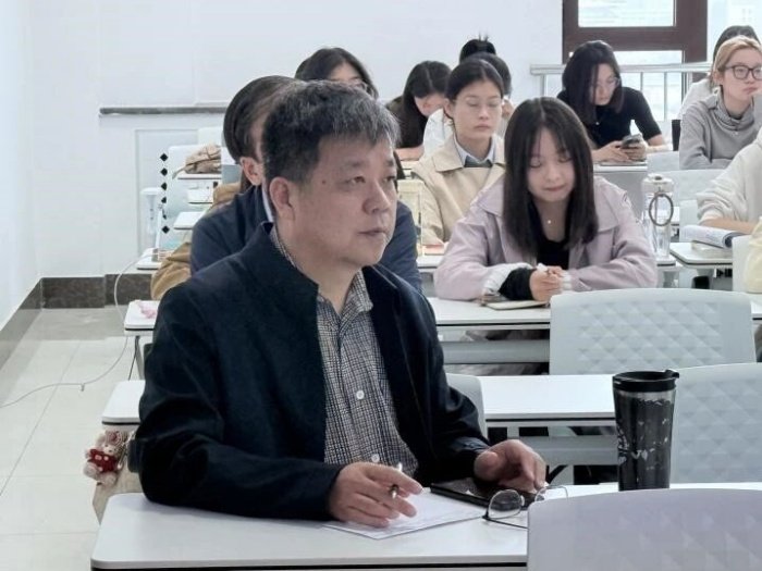 今天和明天”的学术报告