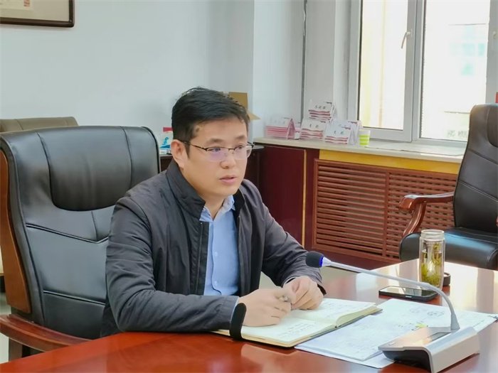 搭建青年教师合作交流平台