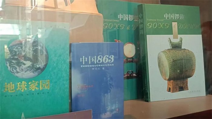 辅导员闫卓恩
