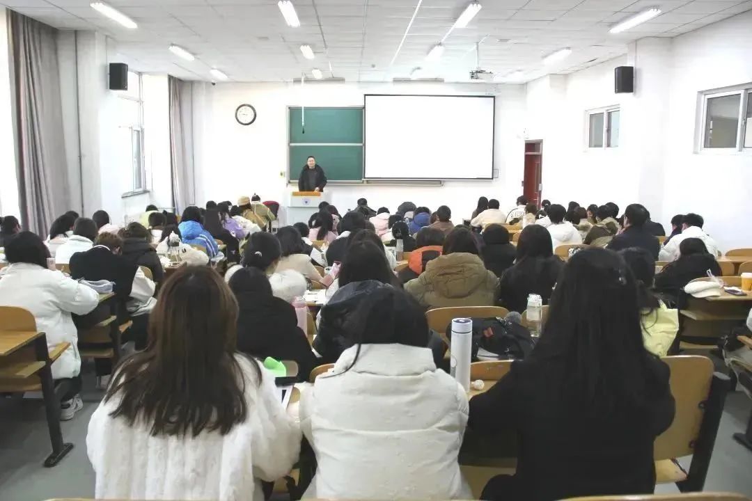 院长刘振霞